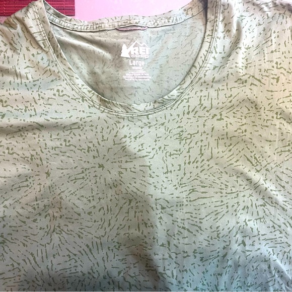 REI Coop short sleeve Size LG - Picture 4 of 5